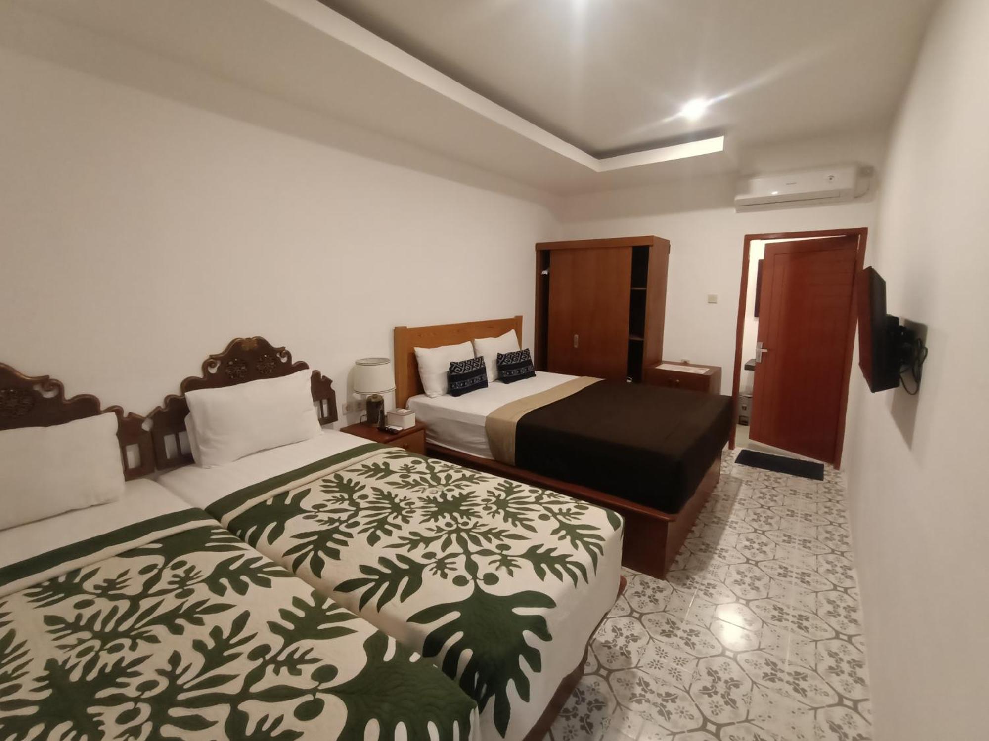 Attara Inn Senggigi Exterior photo