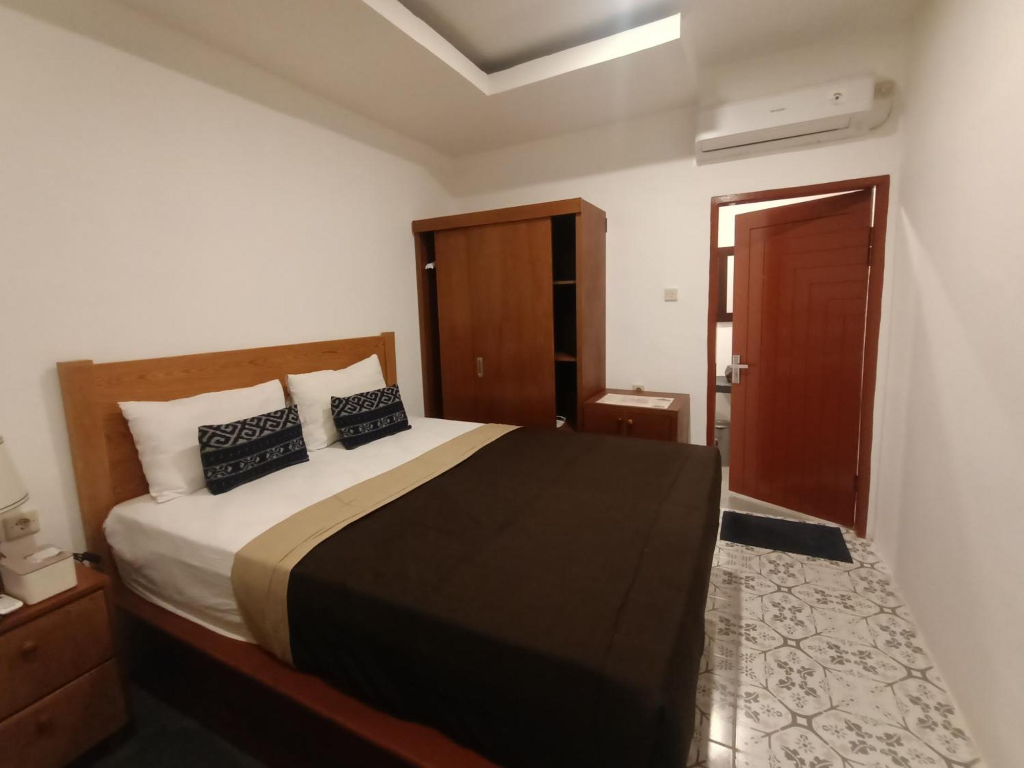 Attara Inn Senggigi Exterior photo